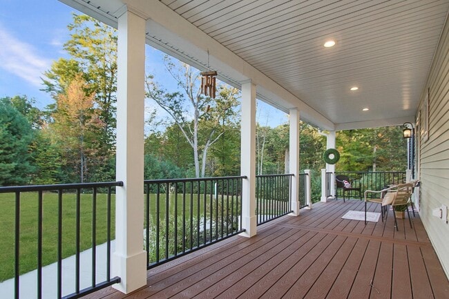 Building Photo - 22 Austin Ln