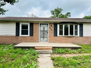 Building Photo - Cute Home, Close to Fort Riley