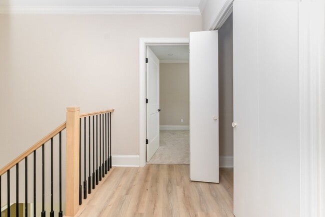 Building Photo - 816 Walnut Ave