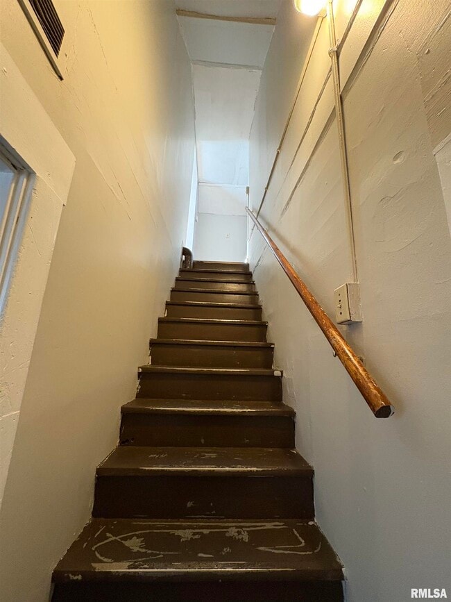 Building Photo - 2916 W Meidroth St