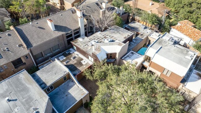 Building Photo - 5600 San Felipe St