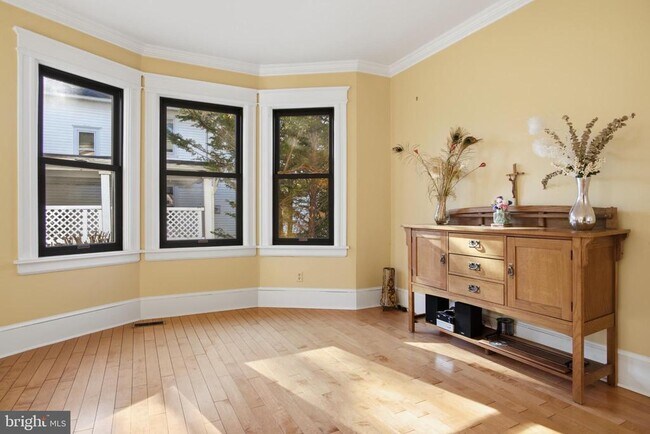 Building Photo - 9 Academy St