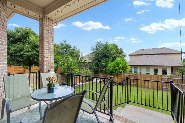 Building Photo - 400 Garner Park Dr
