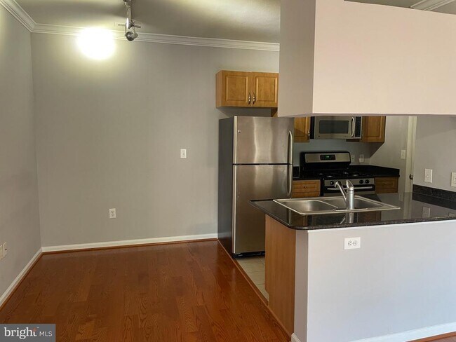 Building Photo - 12124 Garden Ridge Ln