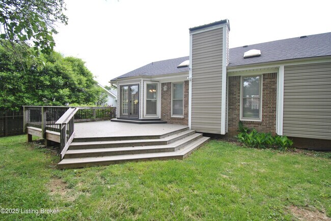 Building Photo - 12401 Ledges Dr
