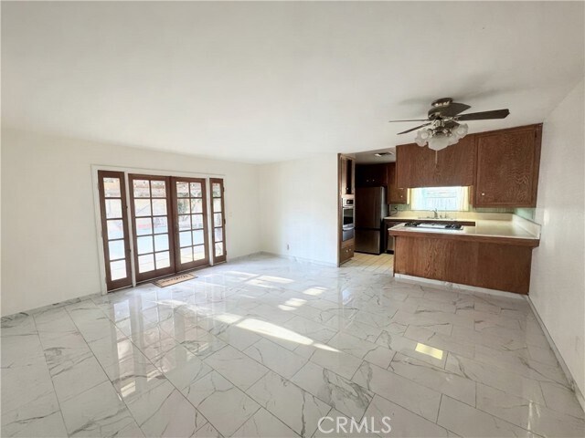 Building Photo - 758 E Cypress Ave
