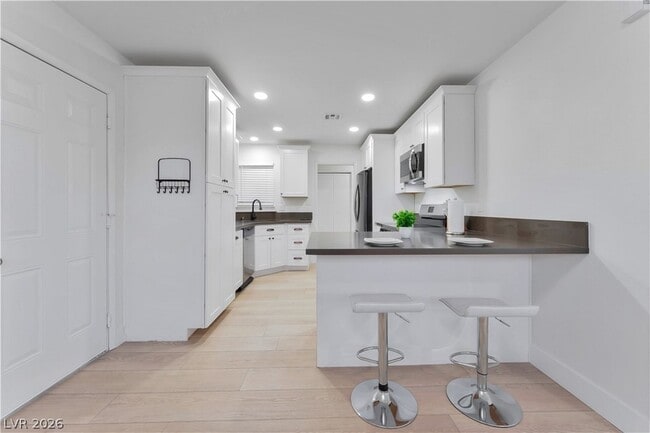 Building Photo - 105 Marigold Ln