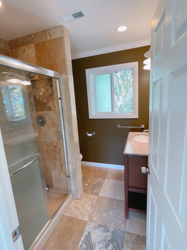 Building Photo - 1336 El Camino Dr