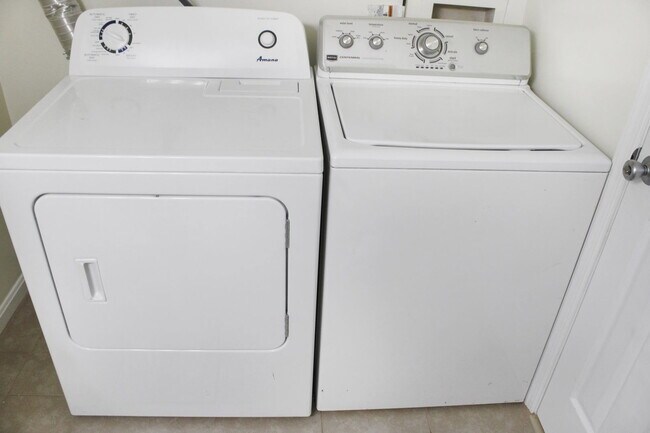 Building Photo - 4406 Eagle Ct