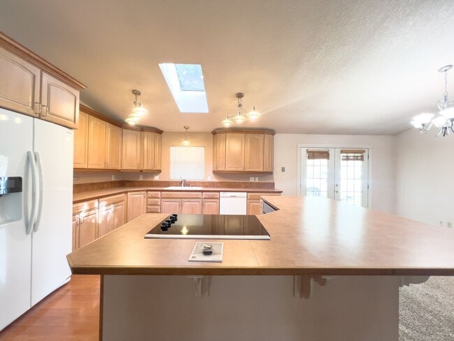 Building Photo - 3 bedroom rambler on corner lot