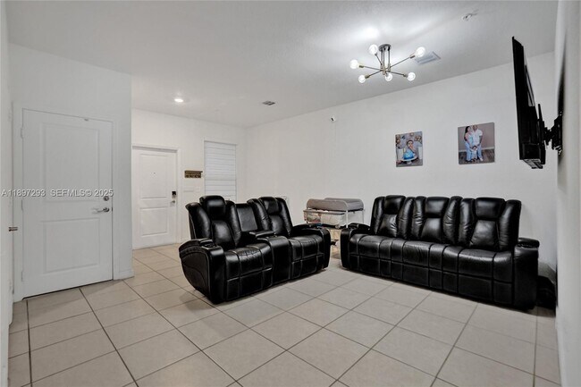 Building Photo - 250 SW 159th Ct