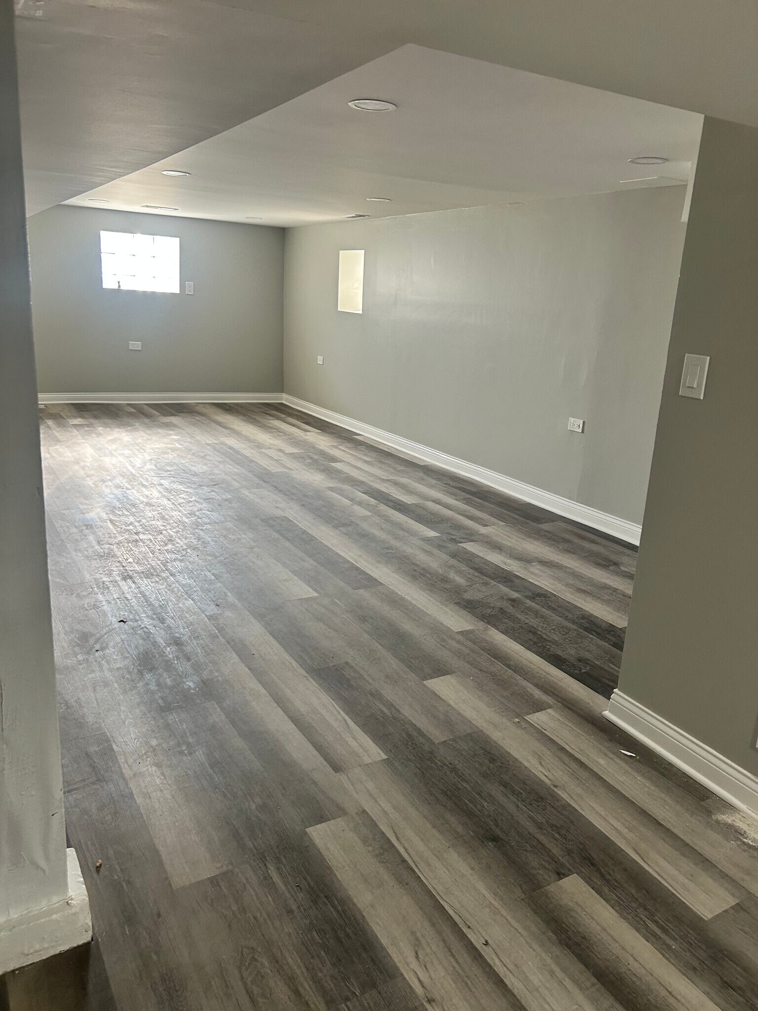 Building Photo - 1620 N Laramie Ave