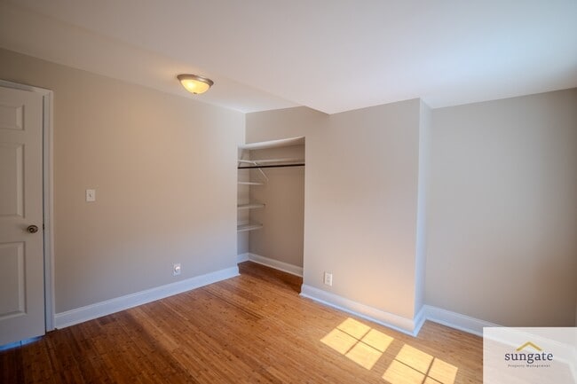 Building Photo - 313 S Madeira St