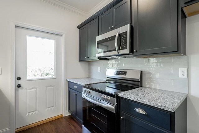 Building Photo - 5551 Stream Ln