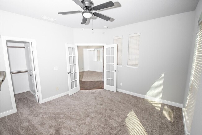 Building Photo - 1129 Dover Pl