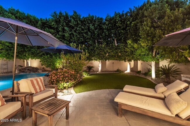 Building Photo - 9617 E Friess Dr