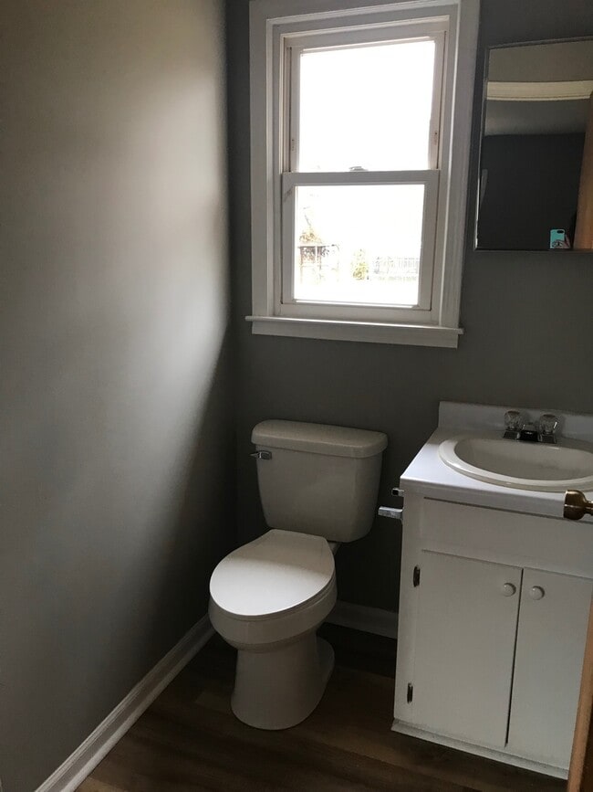 Building Photo - Simpsonville  3 Bedroom, 1.5 Bath Home Nea...