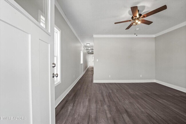 Building Photo - 216 Dameron Ave