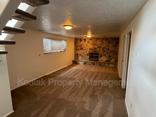 Building Photo - 652 E 1700 S
