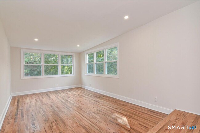 Building Photo - 453 Central Ave