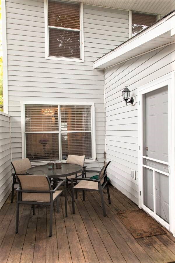Building Photo - 252 Howle Ave