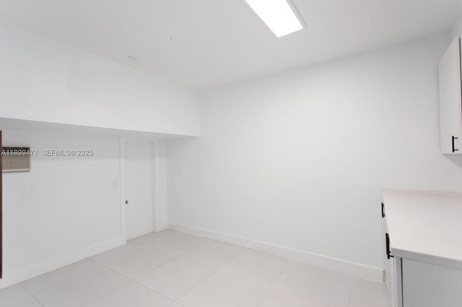 Building Photo - 14219 SW 126th Pl