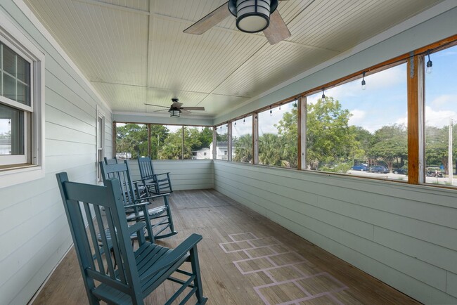 Building Photo - Sullivan's Island Charmer-Fully Furnished