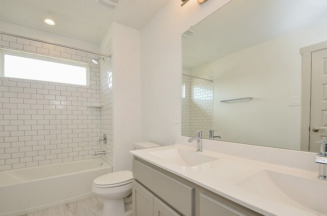 Building Photo - 29203 Pikes Peak Dr