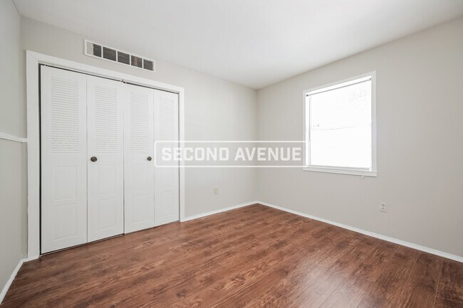 Building Photo - 223 Carla Ann CT