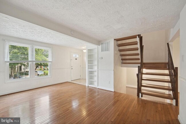 Primary Photo - 5818 Rock Forest Ct