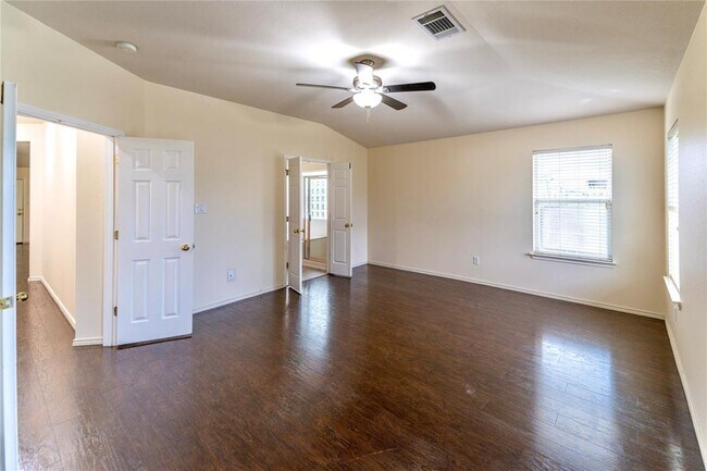 Building Photo - 1315 Lou Gehrig Ln