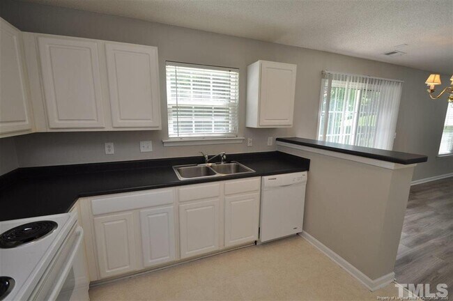 Building Photo - 5909 Rivercliff Ct