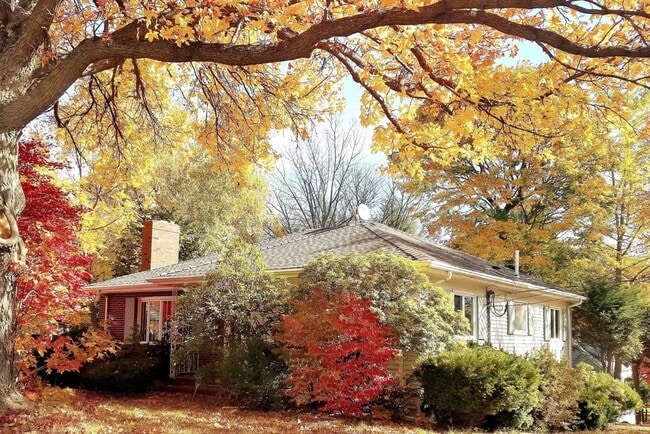 Building Photo - 328 Blue Hill Ave