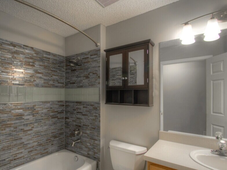 Building Photo - 12630 Richfield Blvd