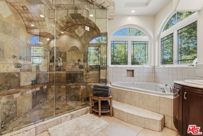 Building Photo - 23135 Dolorosa St