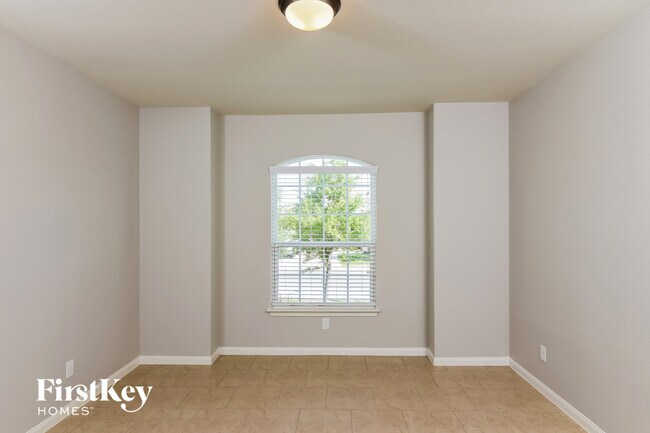 Building Photo - 12708 Shoreline Dr