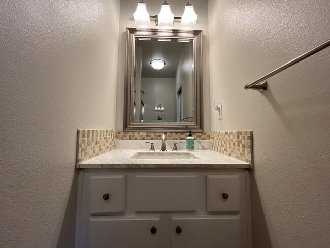 Building Photo - Elegant 5BR + Bonus Room Home with Bay Windows, Entertainment Room & Oversized Primary Retreat