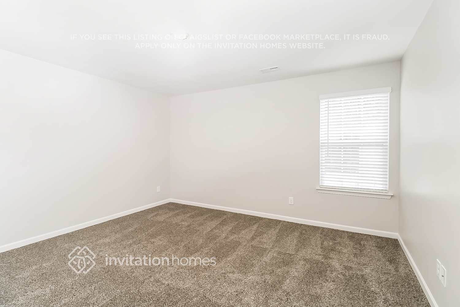 Building Photo - 7421 Larwill Ln