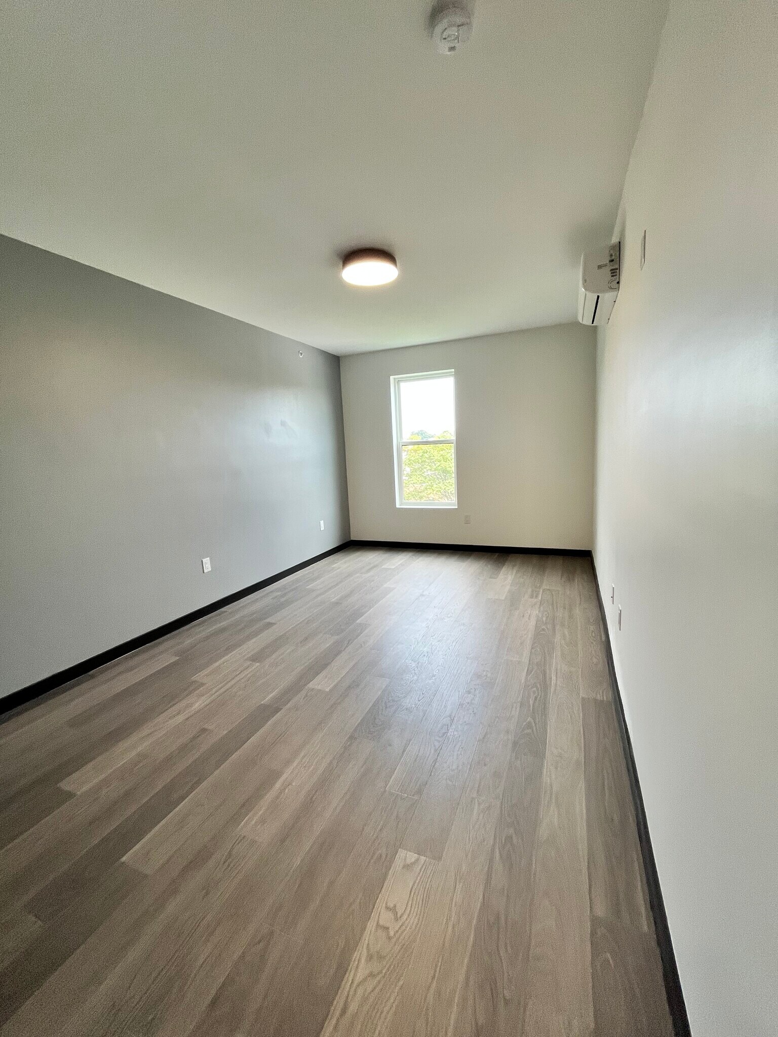 132 Mallory Ave 506 - 138 Mallory Ave