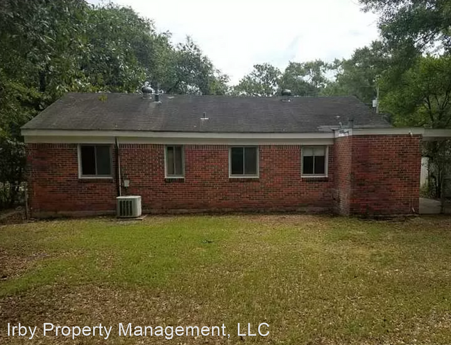 Building Photo - 3 br, 1 bath House - 460 Seabreeze Road East