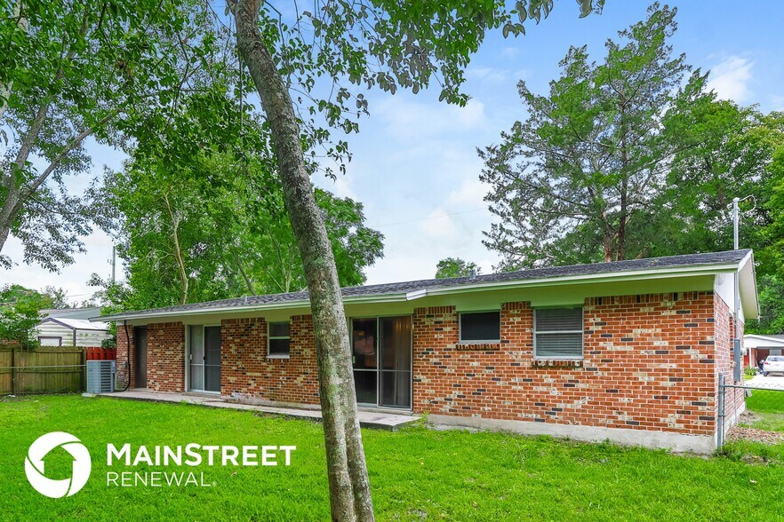 Building Photo - 5849 Wending Dr