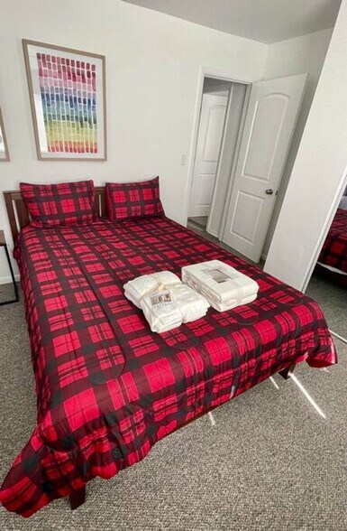 Building Photo - 1135 High Ave