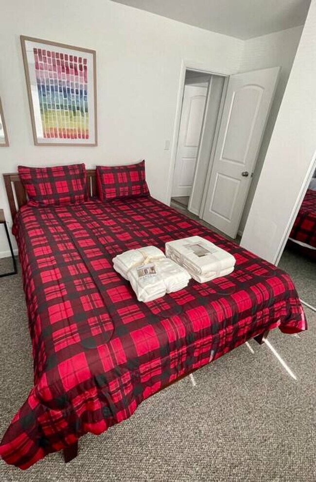 Building Photo - 1135 High Ave