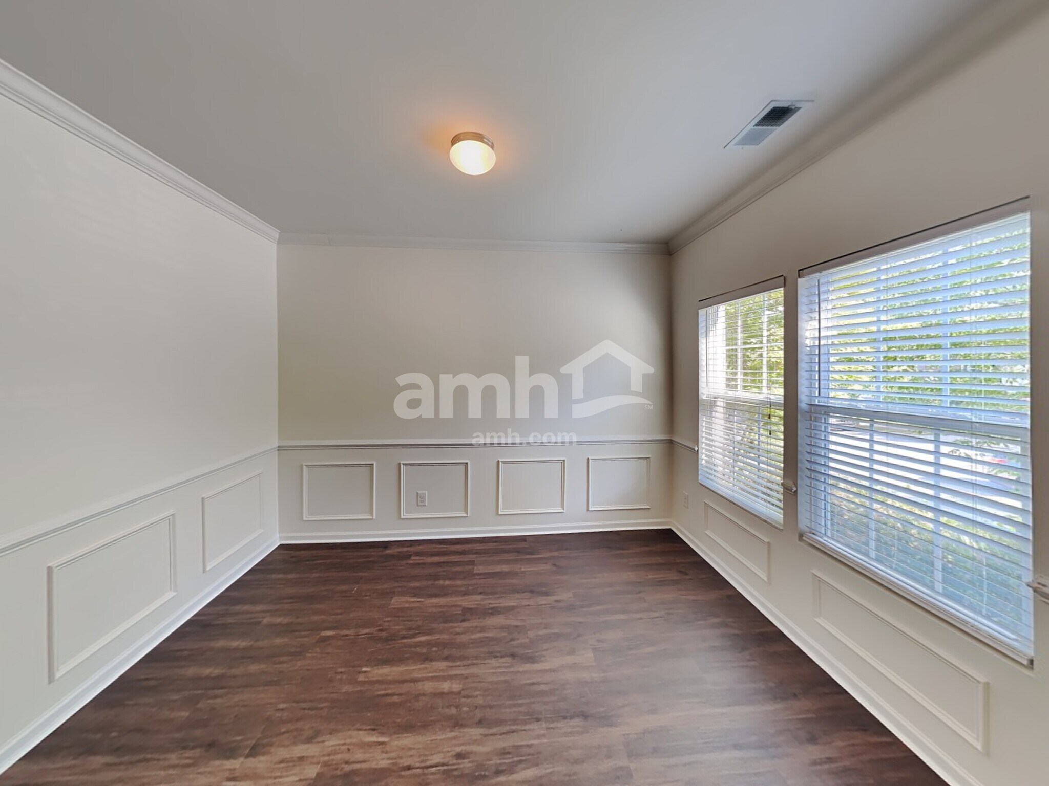 Building Photo - 661 Wolfeboro Ln