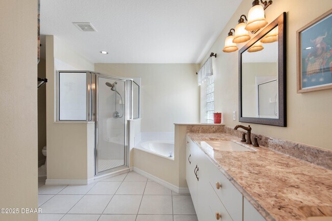 Building Photo - 15 Coolidge Ct