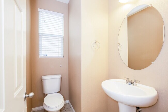 Building Photo - 10119 Watchtide Ct