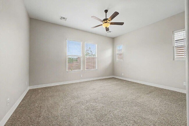 Building Photo - 8833 S 167th Ln