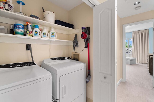 Building Photo - 3475 Oak Valley Rd NE