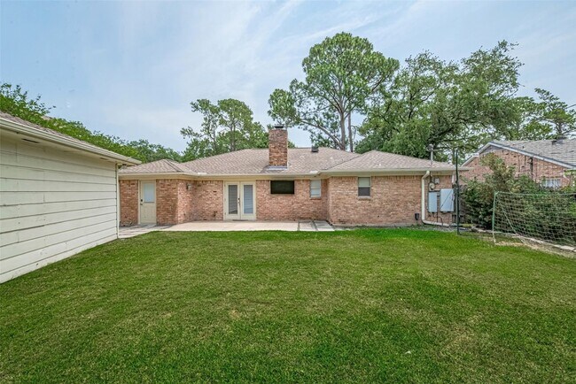 Building Photo - 927 Carlingford Ln