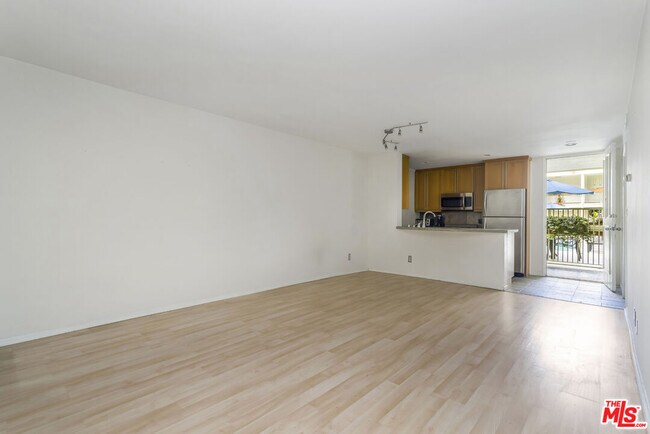 Building Photo - 1230 N Sweetzer Ave